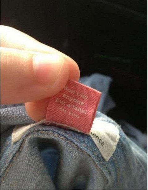 衣服吊牌-廣州駿業(yè)包裝實(shí)業(yè)有限公司 衣服吊牌