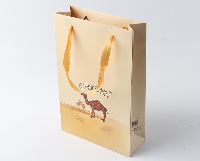 手提紙袋廠家-廣州駿業(yè)包裝實(shí)業(yè)有限公司 手提紙袋廠家