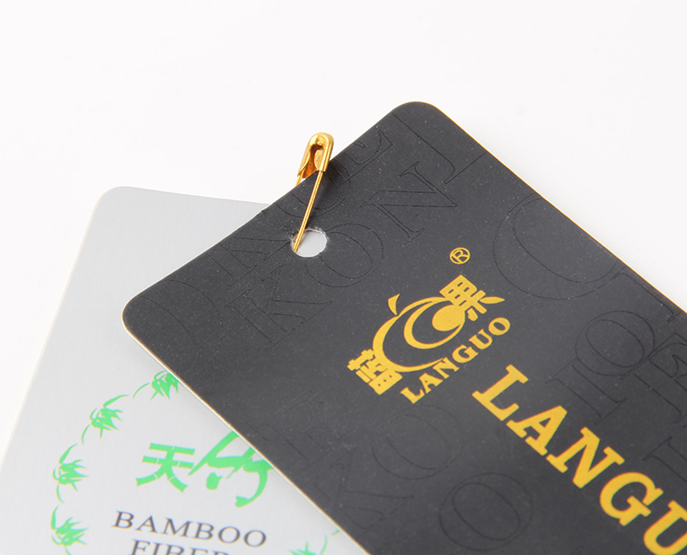 廣州吊牌定做為何這么喜歡整體增減壓來調(diào)整燙金壓力？