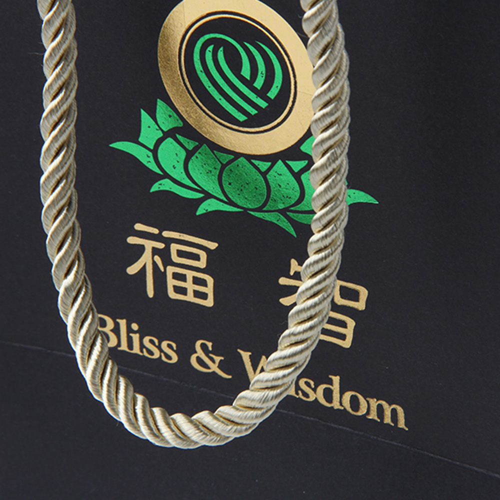 2個細(xì)節(jié)讓手表紙袋訂做極具人情味和歸屬感 2個細(xì)節(jié)讓手表紙袋訂做極具人情味和歸屬感