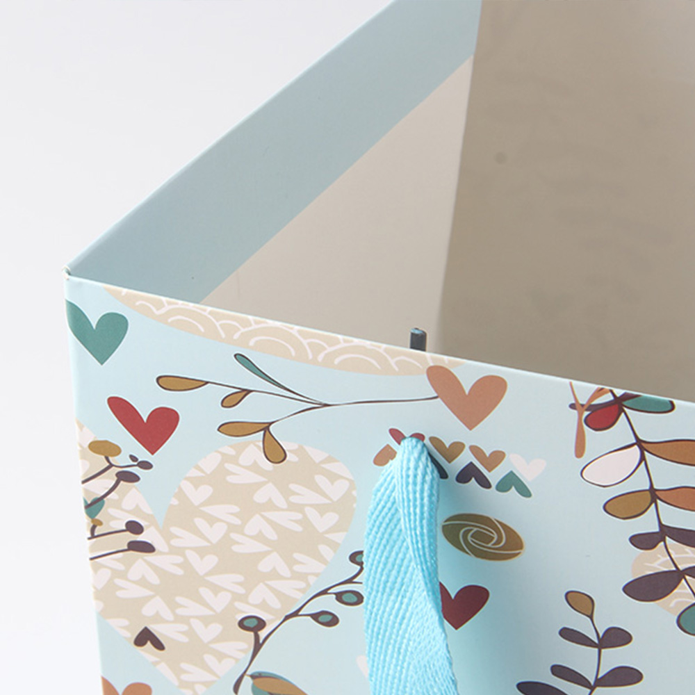 合適的手提繩以及材料珠寶紙袋生產(chǎn)廠家如何挑選 合適的手提繩以及材料珠寶紙袋生產(chǎn)廠家如何挑選