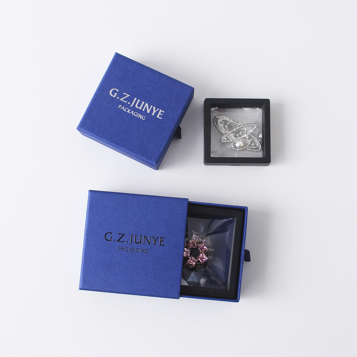紙質(zhì)珠寶包裝盒會有哪些生產(chǎn)上的細節(jié)需要注意？